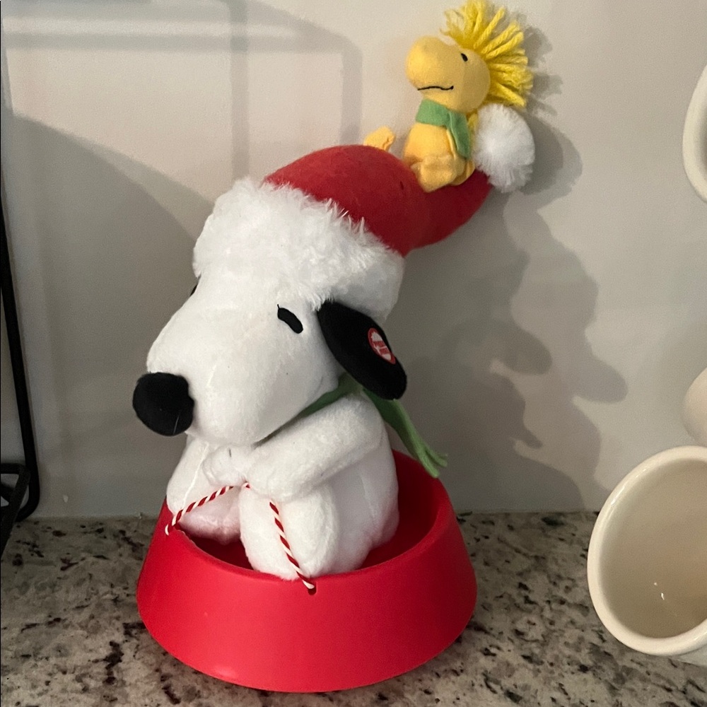 Snoopy and Woodstock Christmas Plush. Musical